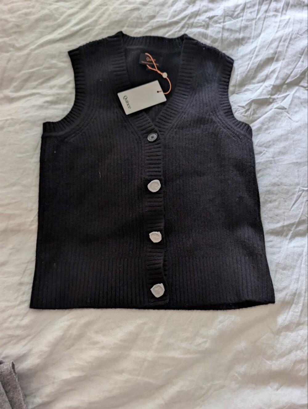 NWT Quince 100% Mongolian Cashmere V-Neck Button Front Cardigan Vest Black XS